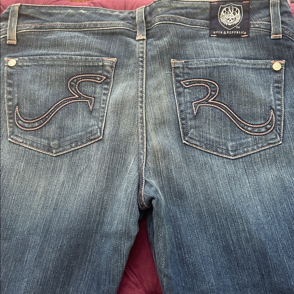 Rock & Republic Dark Blue Jeans with Rose Gold Stitching Sz 29 Inseam 34”